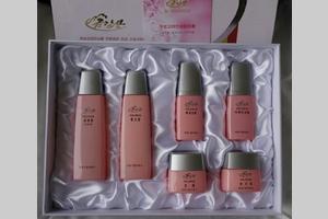 Набор косметики из 6-ти предметов (Pink Set) с Кэсонским корё инсамом Kaesong Koryo Insam Cosmetics